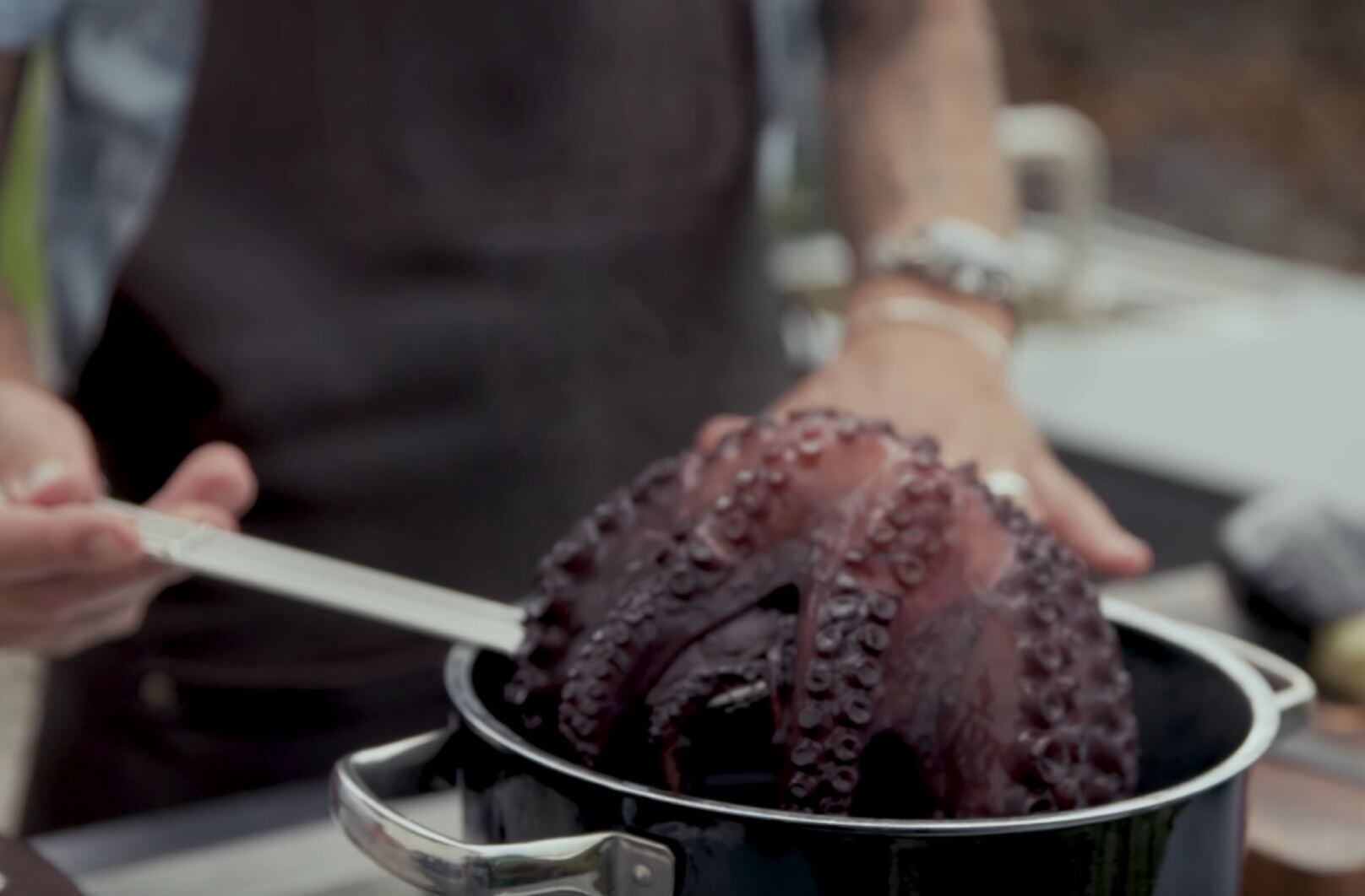 maet black - Pasta mit Pulpo und Gemüse - Oktopus kochen